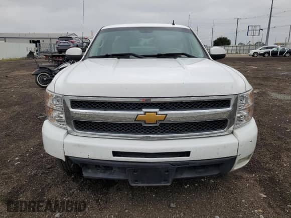 2009 Chevrolet Silverado 1500 LTZ z VIN 1GCEK39099Z258353, wystawiony jako Copart lot #68828515 z przebiegiem 235 665 mil mil oraz Czysty tytuł • Clean title. Historia ofert i sprzedaży dostępna na DreamBid. Obrazek 5.