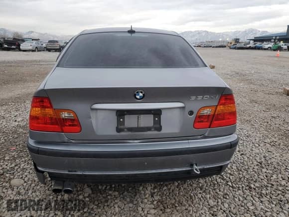 2005 BMW 3 Series 330xi с VIN WBAEW53485PN36755, выставлен на аукционе Copart как лот 85317754 с пробегом 141 818 миль миль и Списание • Salvage title. История ставок и продаж доступна на DreamBid. Изображение 6.