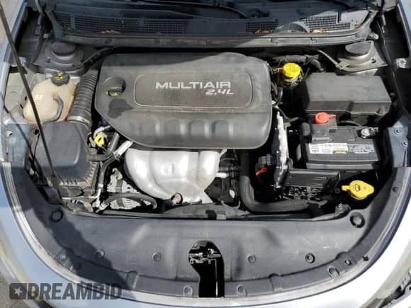 2015 Dodge Dart SXT z VIN 1C3CDFBB4FD362776, wystawiony jako Copart lot #84064445 z przebiegiem 140 045 mil mil oraz Szkoda całkowita • Salvage title. Historia ofert i sprzedaży dostępna na DreamBid. Obrazek 11.