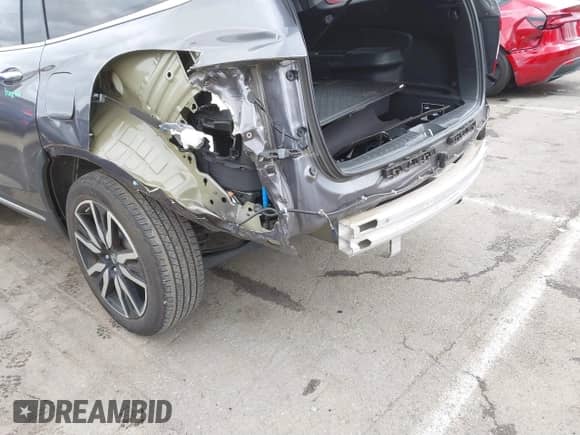 2022 Honda Pilot Touring 8-Passenger с VIN 5FNYF5H97NB014116, выставлен на аукционе IAAI как лот 41850438 с пробегом 11 859 миль миль и . История ставок и продаж доступна на DreamBid. Изображение 18.