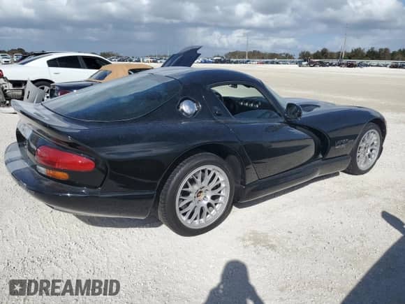 2000 Dodge Viper GTS with VIN 1B3ER69E6YV604763, listed as a Copart auction lot 78745874 with 8,860 mi miles and Salvage title. Bid and sale history available at DreamBid. Image 3.