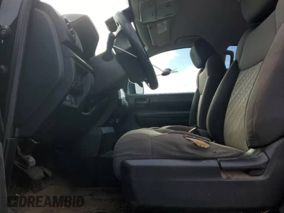 2019 Toyota Tundra SR с VIN 5TFUM5F13KX082805, выставлен на аукционе Copart как лот 75438944 с пробегом 122 236 миль миль и Списание • Salvage title. История ставок и продаж доступна на DreamBid. Изображение 7.
