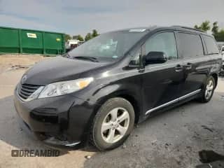 2012 Toyota Sienna LE with VIN 5TDKK3DC6CS272000, listed as a Copart auction lot 81020445 with 118,524 mi miles and Salvage title. Bid and sale history available at DreamBid. Image 1.