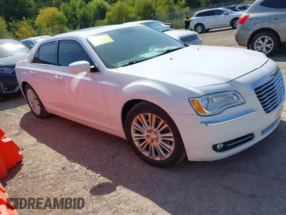2013 Chrysler 300 with VIN 2C3CCARG9DH500206, listed as a IAAI auction lot 43154206 with 116,915 mi miles and . Bid and sale history available at DreamBid. Image 1.