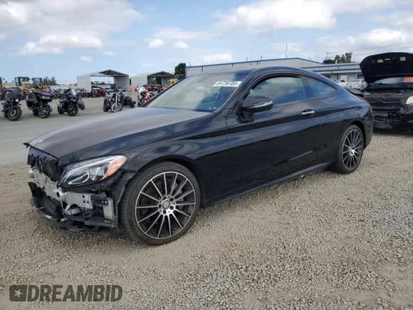 2017 Mercedes-Benz C 300 с VIN WDDWJ4JB4HF357243, выставлен на аукционе Copart как лот 84738705 с пробегом 101 657 миль миль и Чистый • Clean title. История ставок и продаж доступна на DreamBid. Изображение 1.