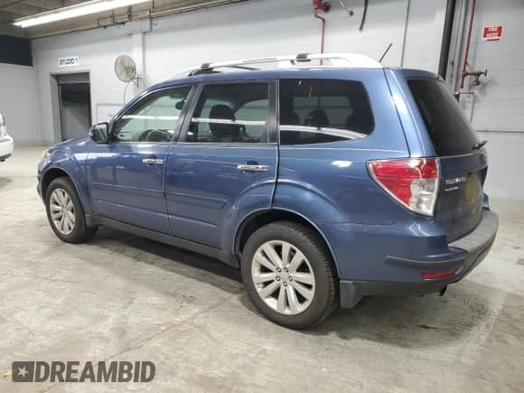 2011 Subaru Forester X Touring z VIN JF2SHBGCXBH773156, wystawiony jako Copart lot #89638955 z przebiegiem 141 531 mil mil oraz Czysty tytuł • Clean title. Historia ofert i sprzedaży dostępna na DreamBid. Obrazek 2.