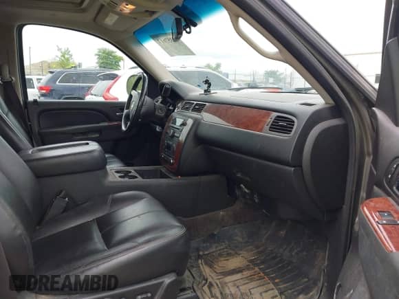 2012 Chevrolet Tahoe LT с VIN 1GNSKBE05CR215985, выставлен на аукционе IAAI как лот 42357617 с пробегом 201 363 миль миль и . История ставок и продаж доступна на DreamBid. Изображение 5.