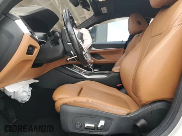 2023 BMW 4 Series 430i z VIN WBA63AV0XPFN78739, wystawiony jako Copart lot #51443495 z przebiegiem 67 708 mil mil oraz Czysty tytuł • Clean title. Historia ofert i sprzedaży dostępna na DreamBid. Obrazek 7.