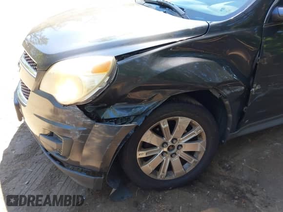 2010 Chevrolet Equinox 1LT z VIN 2CNFLDEY2A6210160, wystawiony jako IAAI lot #43068713 z przebiegiem 194 660 mil mil oraz . Historia ofert i sprzedaży dostępna na DreamBid. Obrazek 6.