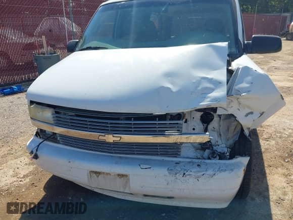 2002 Chevrolet Astro with VIN 1GNDM19X52B108611, listed as a IAAI auction lot 43312749 with Not provided miles and . Bid and sale history available at DreamBid. Image 18.