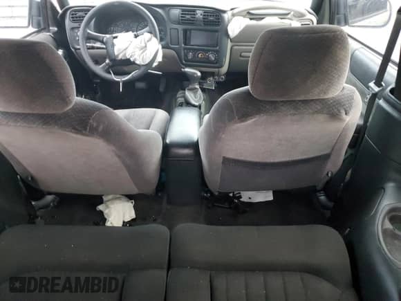 2004 Chevrolet Blazer LS с VIN 1GNCS18X74K157511, выставлен на аукционе Copart как лот 65042754 с пробегом Не указан миль и На запчасти • Non repairable. История ставок и продаж доступна на DreamBid. Изображение 8.