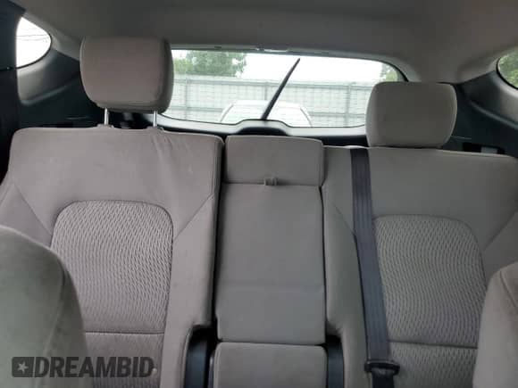 2016 Hyundai Santa Fe с VIN 5XYZT3LB1GG329551, выставлен на аукционе Copart как лот 65376225 с пробегом 155 671 миль миль и Списание • Salvage title. История ставок и продаж доступна на DreamBid. Изображение 10.