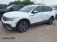 2024 Volkswagen Tiguan Wolfsburg Edition с VIN 3VV5B7AXXRM233917, выставлен на аукционе IAAI как лот 42780573 с пробегом 11 983 миль миль и . История ставок и продаж доступна на DreamBid. Изображение 2.