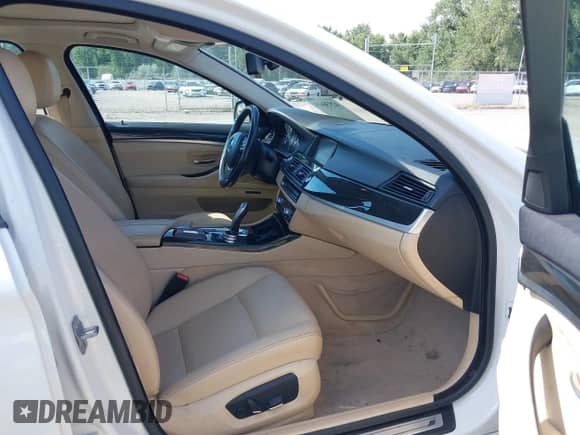 2014 BMW 5 Series 535i xDrive с VIN WBA5B3C5XED535424, выставлен на аукционе IAAI как лот 42936614 с пробегом 159 396 миль миль и . История ставок и продаж доступна на DreamBid. Изображение 5.