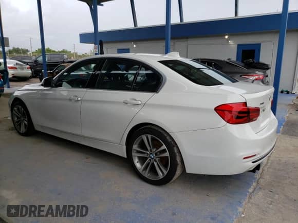 2018 BMW 3 Series 330i xDrive z VIN WBA8D9C59JEM32574, wystawiony jako Copart lot #80922205 z przebiegiem 38 763 mil mil oraz Szkoda całkowita • Salvage title. Historia ofert i sprzedaży dostępna na DreamBid. Obrazek 2.