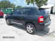 2010 Jeep Compass Sport z VIN 1J4NT1FBXAD621214, wystawiony jako IAAI lot #42227325 z przebiegiem 68 910 mil mil oraz . Historia ofert i sprzedaży dostępna na DreamBid. Obrazek 3.