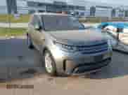 2017 Land Rover Discovery HSE z VIN SALRRBBV7HA046036, wystawiony jako IAAI lot #43238640 z przebiegiem 85 594 mil mil oraz . Historia ofert i sprzedaży dostępna na DreamBid. Obrazek 1.