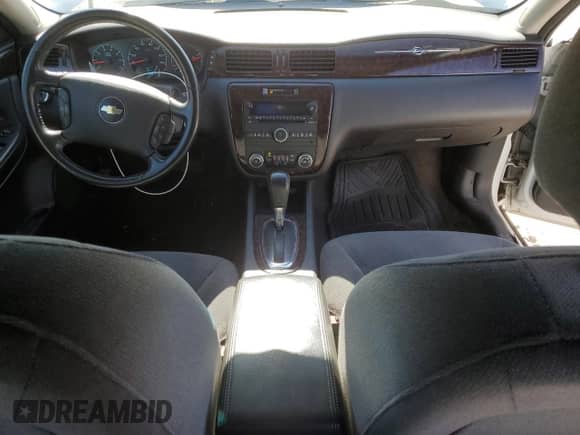 2014 Chevrolet Impala LT с VIN 2G1WB5E33E1127818, выставлен на аукционе Copart как лот 85299215 с пробегом 195 559 миль миль и Списание • Salvage title. История ставок и продаж доступна на DreamBid. Изображение 8.