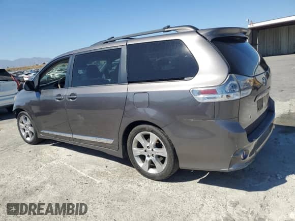 2012 Toyota Sienna SE with VIN 5TDXK3DC2CS264482, listed as a Copart auction lot 66580505 with Not provided miles and Salvage title. Bid and sale history available at DreamBid. Image 2.