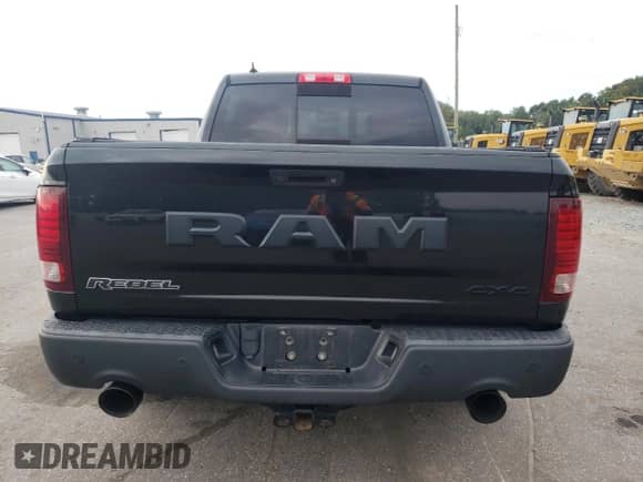 2016 Ram 1500 Rebel z VIN 1C6RR7YT4GS229923, wystawiony jako Copart lot #80774565 z przebiegiem 128 682 mil mil oraz Szkoda całkowita • Salvage title. Historia ofert i sprzedaży dostępna na DreamBid. Obrazek 6.