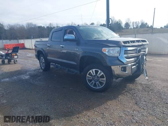 2017 Toyota Tundra Platinum с VIN 5TFAY5F15HX627757, выставлен на аукционе IAAI как лот 41155707 с пробегом 90 675 миль миль и . История ставок и продаж доступна на DreamBid. Изображение 1.