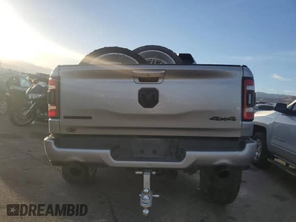 2021 Ram 1500 Big Horn z VIN 1C6SRFMT7MN603839, wystawiony jako Copart lot #47307665 z przebiegiem 94 683 mil mil oraz Szkoda całkowita • Salvage title. Historia ofert i sprzedaży dostępna na DreamBid. Obrazek 6.