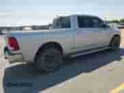 2018 Ram 1500 Big Horn z VIN 1C6RR7TT7JS204268, wystawiony jako Copart lot #61741225 z przebiegiem 81 375 mil mil oraz Szkoda całkowita • Salvage title. Historia ofert i sprzedaży dostępna na DreamBid. Obrazek 3.