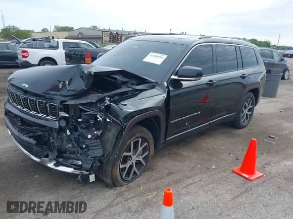 2023 Jeep Grand Cherokee Limited z VIN 1C4RJKBG0P8885547, wystawiony jako IAAI lot #42381814 z przebiegiem 43 983 mil mil oraz . Historia ofert i sprzedaży dostępna na DreamBid. Obrazek 17.