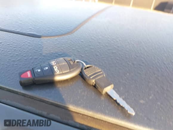 2008 Chrysler 300 C Hemi with VIN 2C3LA63H28H125432, listed as a IAAI auction lot 42739293 with 195,436 mi miles and . Bid and sale history available at DreamBid. Image 11.