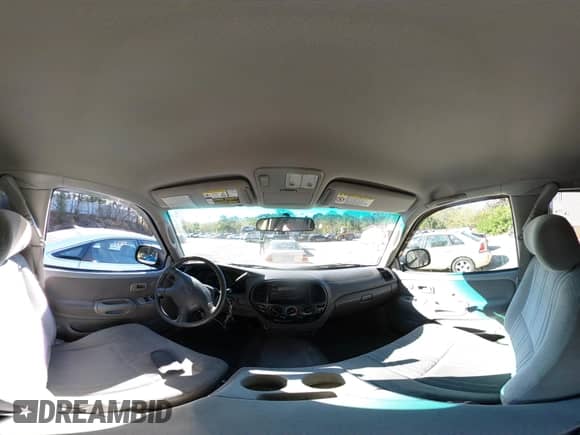 2002 Toyota Tundra SR5 с VIN 5TBBT44152S311085, выставлен на аукционе IAAI как лот 43374876 с пробегом 196 626 миль миль и . История ставок и продаж доступна на DreamBid. Изображение 18.