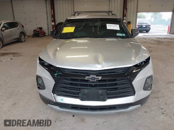 2020 Chevrolet Blazer LT z VIN 3GNKBJRSXLS706474, wystawiony jako IAAI lot #42872931 z przebiegiem 168 058 mil mil oraz . Historia ofert i sprzedaży dostępna na DreamBid. Obrazek 12.