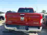 2020 Ram 1500 Big Horn z VIN 1C6SRFBT4LN258335, wystawiony jako IAAI lot #42513925 z przebiegiem 62 974 mil mil oraz . Historia ofert i sprzedaży dostępna na DreamBid. Obrazek 17.