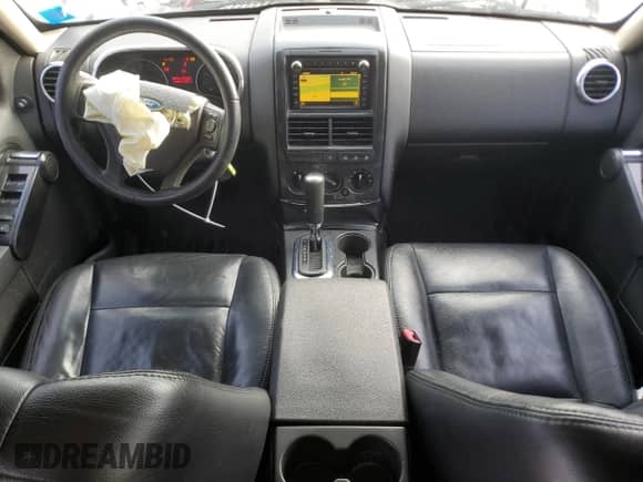 2010 Ford Explorer with VIN 1FMEU7D80AUA08592, listed as a Copart auction lot 88688615 with 149,113 mi miles and Salvage title. Bid and sale history available at DreamBid. Image 8.