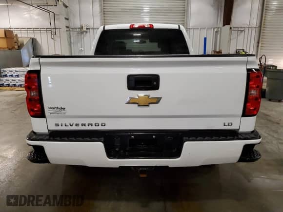 2019 Chevrolet Silverado 1500 LT with VIN 2GCVKPEC0K1121047, listed as a Copart auction lot 62686015 with 109,745 mi miles and Salvage title. Bid and sale history available at DreamBid. Image 6.
