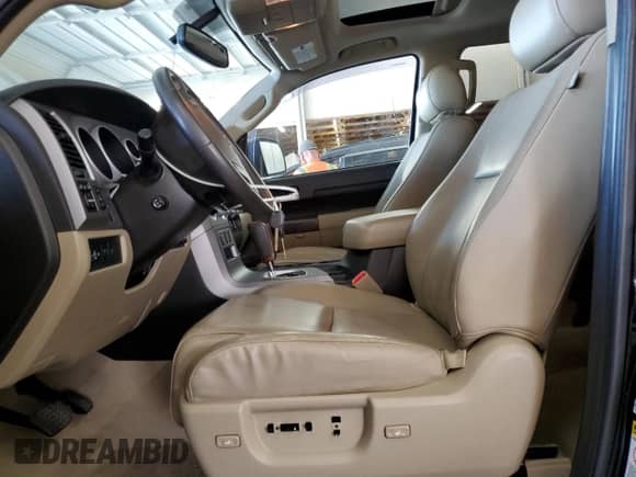 2010 Toyota Tundra Limited z VIN 5TFHY5F17AX146784, wystawiony jako Copart lot #61340205 z przebiegiem 111 876 mil mil oraz Szkoda całkowita • Salvage title. Historia ofert i sprzedaży dostępna na DreamBid. Obrazek 7.