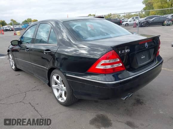 2007 Mercedes-Benz C 230 Sport with VIN WDBRF52H77A935136, listed as a IAAI auction lot 43441930 with 152,222 mi miles and . Bid and sale history available at DreamBid. Image 3.