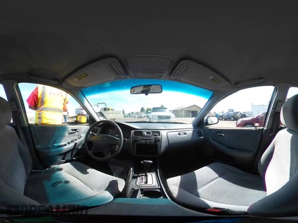 2001 Honda Accord LX with VIN 1HGCG56431A138063, listed as a IAAI auction lot 42196941 with 325,924 mi miles and . Bid and sale history available at DreamBid. Image 18.