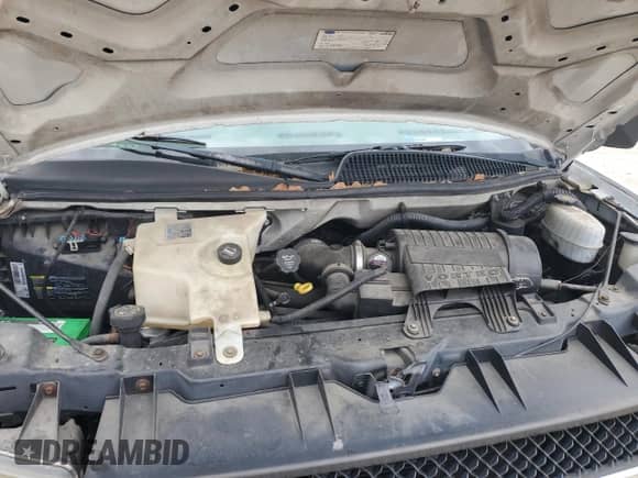 2007 Chevrolet Express Commercial DRW C7L with VIN 1GBJG31U671234848, listed as a Copart auction lot 50197555 with 97,869 mi miles and Salvage title. Bid and sale history available at DreamBid. Image 12.