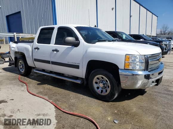 2013 Chevrolet Silverado 1500 LT with VIN 3GCPKSEAXDG291842, listed as a Copart auction lot 46525025 with 180,431 mi miles and Non repairable. Bid and sale history available at DreamBid. Image 4.