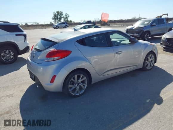 2016 Hyundai Veloster с VIN KMHTC6AD6GU261091, выставлен на аукционе IAAI как лот 43418121 с пробегом 106 868 миль миль и . История ставок и продаж доступна на DreamBid. Изображение 4.