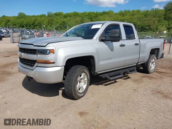 2017 Chevrolet Silverado 1500 Custom с VIN 1GCRCPEH3HZ300564, выставлен на аукционе IAAI как лот 42178810 с пробегом 111 877 миль миль и . История ставок и продаж доступна на DreamBid. Изображение 2.