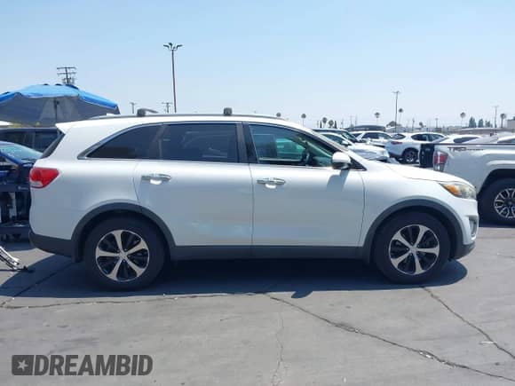 2016 Kia Sorento EX with VIN 5XYPH4A56GG106899, listed as a IAAI auction lot 42909390 with 119,326 mi miles and . Bid and sale history available at DreamBid. Image 13.