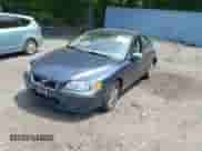 2009 Volvo S60 2.5T with VIN YV1RS592692736309, listed as a IAAI auction lot 42323642 with 121,141 mi miles and . Bid and sale history available at DreamBid. Image 2.