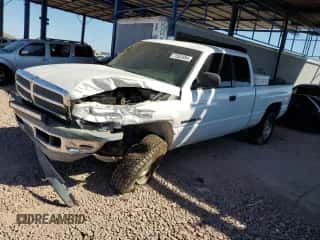 1999 Dodge 1500 с VIN 3B7HF12Y9XG182684, выставлен на аукционе Copart как лот 71557884 с пробегом 312 376 миль миль и Списание • Salvage title. История ставок и продаж доступна на DreamBid. Изображение 1.