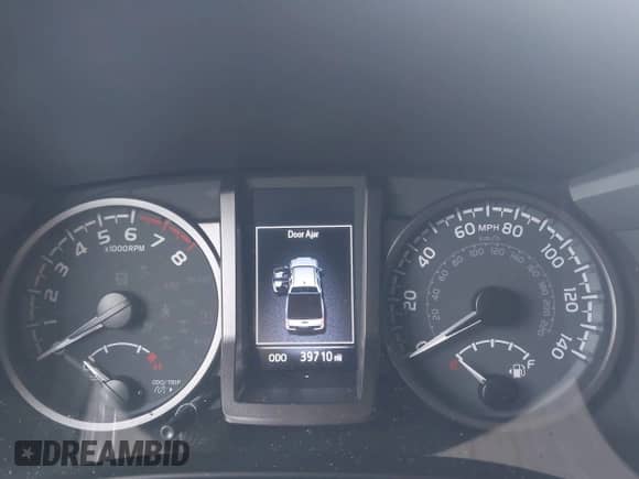 2022 Toyota Tacoma SR5 z VIN 3TMDZ5BN1NM121864, wystawiony jako IAAI lot #41724234 z przebiegiem 39 710 mil mil oraz . Historia ofert i sprzedaży dostępna na DreamBid. Obrazek 7.