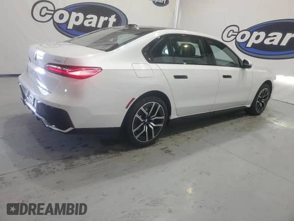 2024 BMW 7 Series 740i xDrive with VIN WBA33EH06RCS76214, listed as a Copart auction lot 78085004 with 2,808 mi miles and Clean title. Bid and sale history available at DreamBid. Image 3.