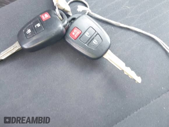 2018 Toyota Tacoma SR with VIN 5TFRX5GN8JX107937, listed as a IAAI auction lot 42940231 with 171,058 mi miles and . Bid and sale history available at DreamBid. Image 11.