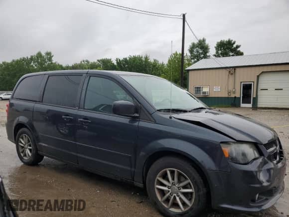 2014 Dodge Grand Caravan R/T with VIN 2C4RDGEG0ER214588, listed as a Copart auction lot 58978755 with 109,854 mi miles and Salvage title. Bid and sale history available at DreamBid. Image 4.