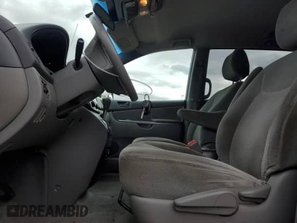 2009 Toyota Sienna CE с VIN 5TDZK29C29S286096, выставлен на аукционе Copart как лот 87053585 с пробегом 209 206 миль миль и Чистый • Clean title. История ставок и продаж доступна на DreamBid. Изображение 7.