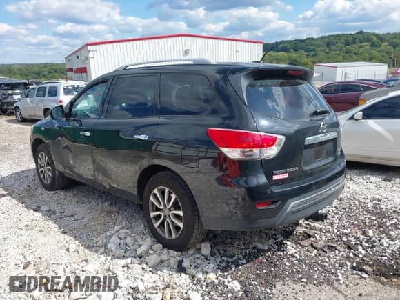 2015 Nissan Pathfinder S with VIN 5N1AR2MM0FC695277, listed as a IAAI auction lot 40391144 with 138,657 mi miles and . Bid and sale history available at DreamBid. Image 3.
